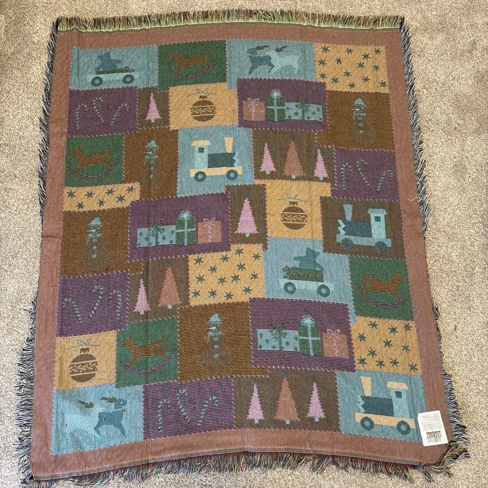 Martha Stewart Everyday Christmas Tapestry‎ light-weight Throw Blanket 59x50